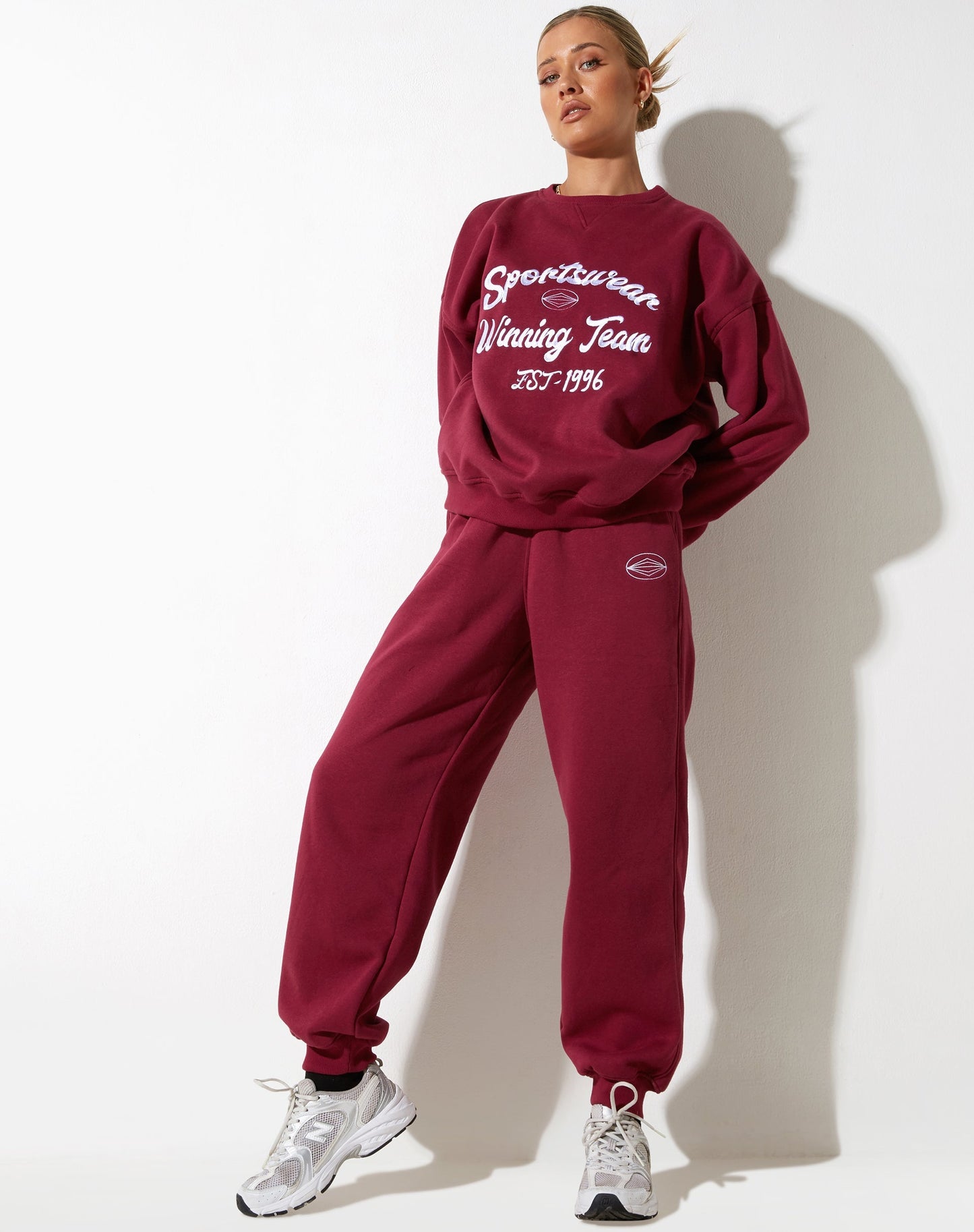 Glan Sweatshirt in Burgundy with 'Winning Team' Embro