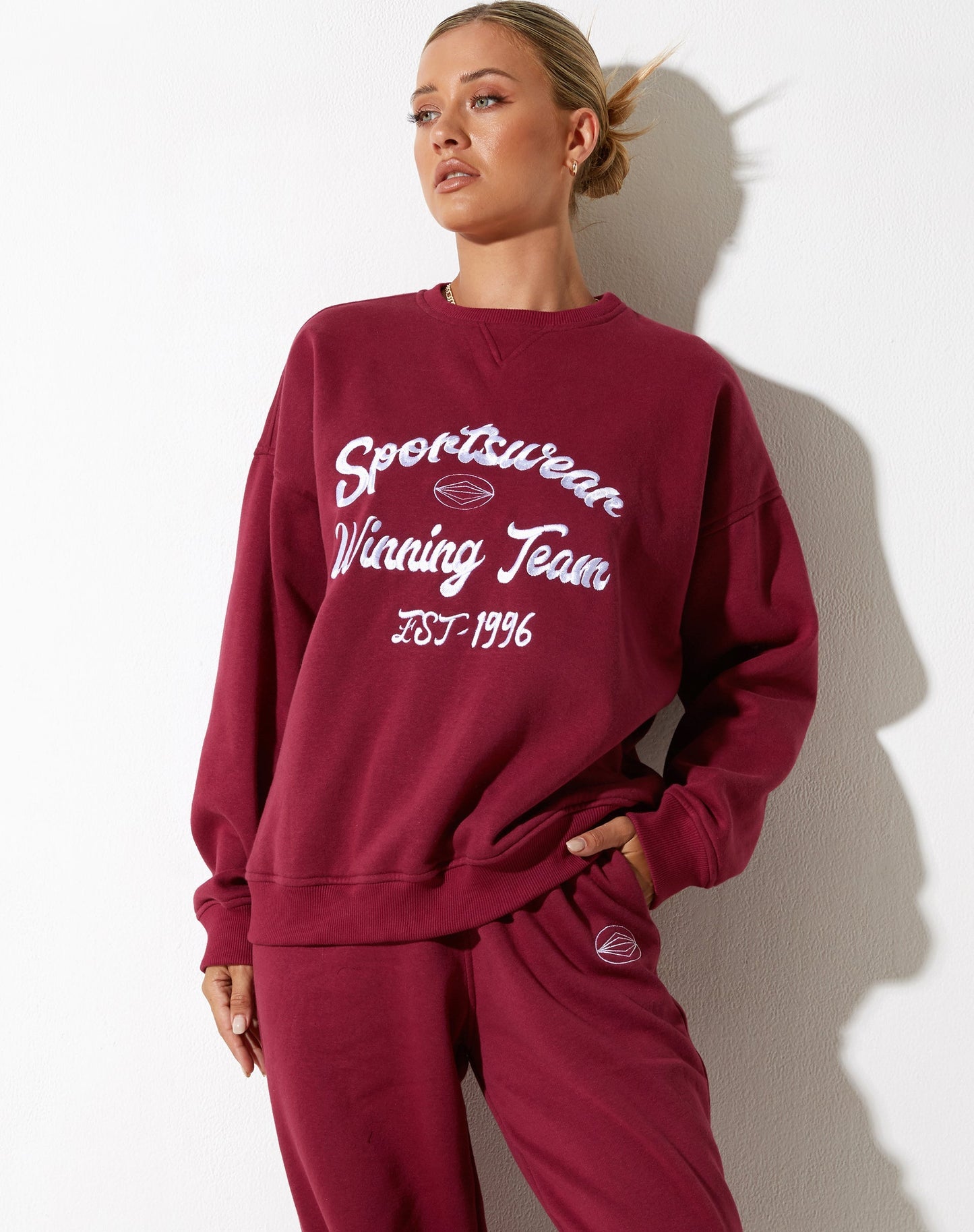 Glan Sweatshirt in Burgundy with 'Winning Team' Embro