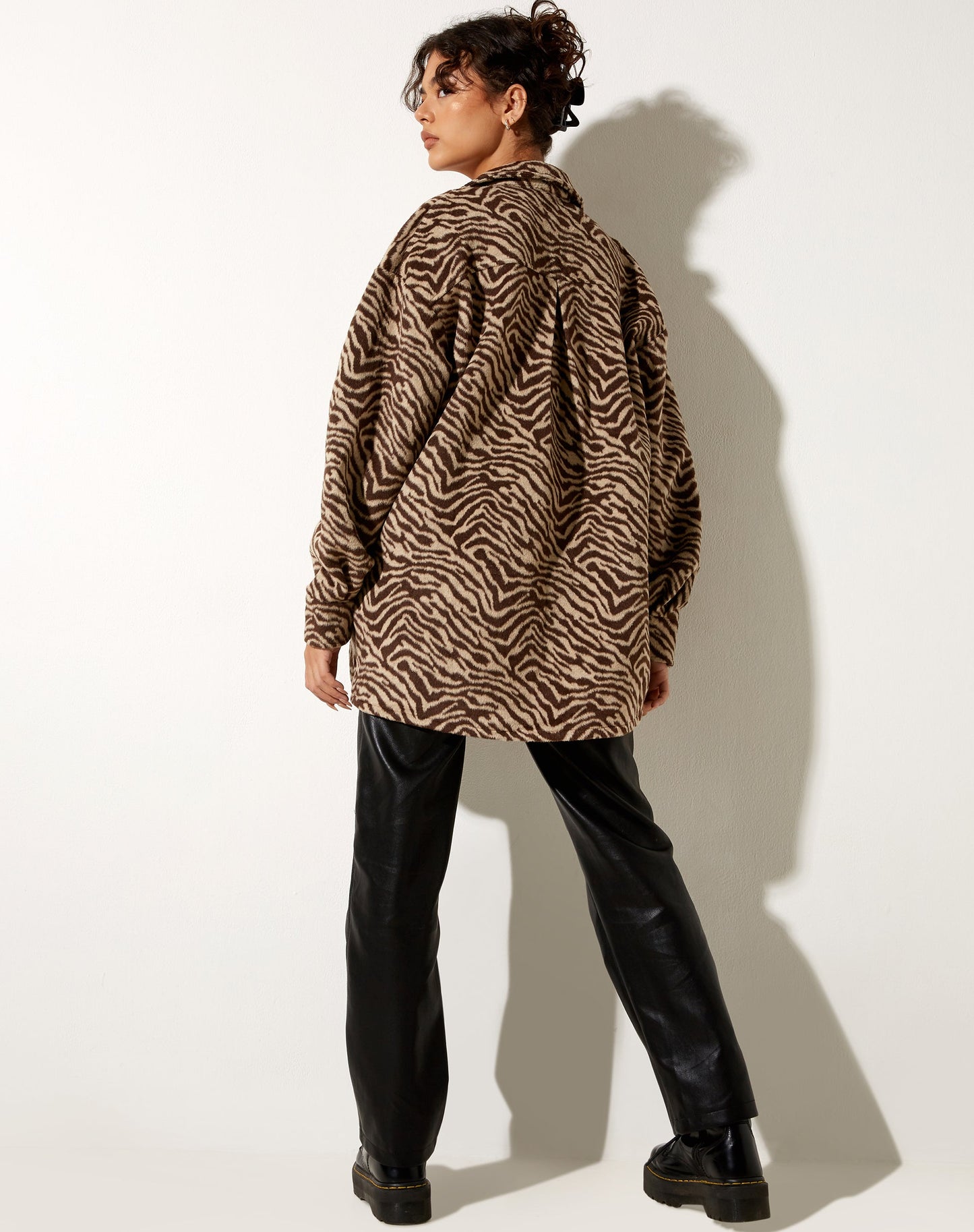 Medita Shirt in Brown Animal