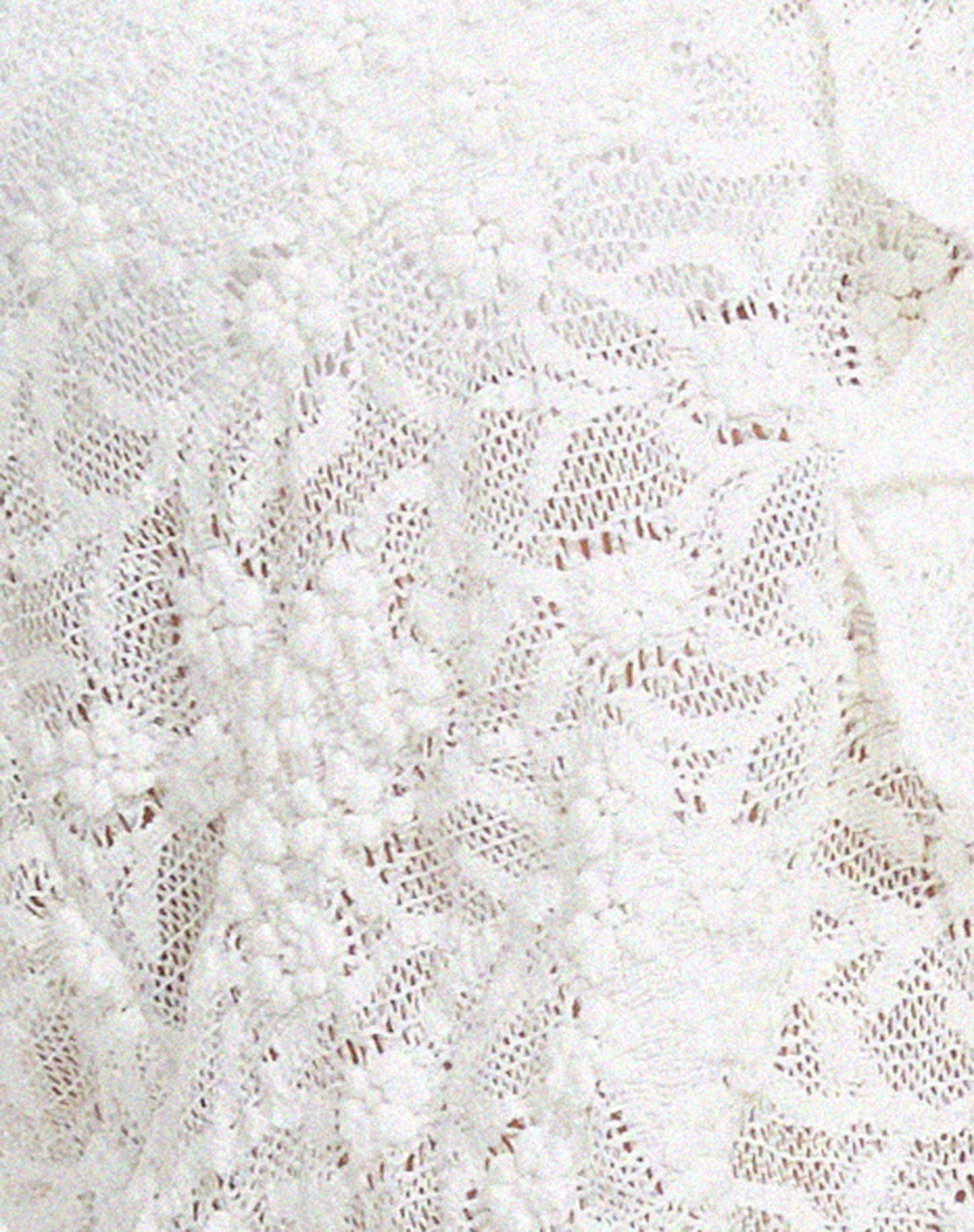 Sadiru Cardi in Lace Ivory