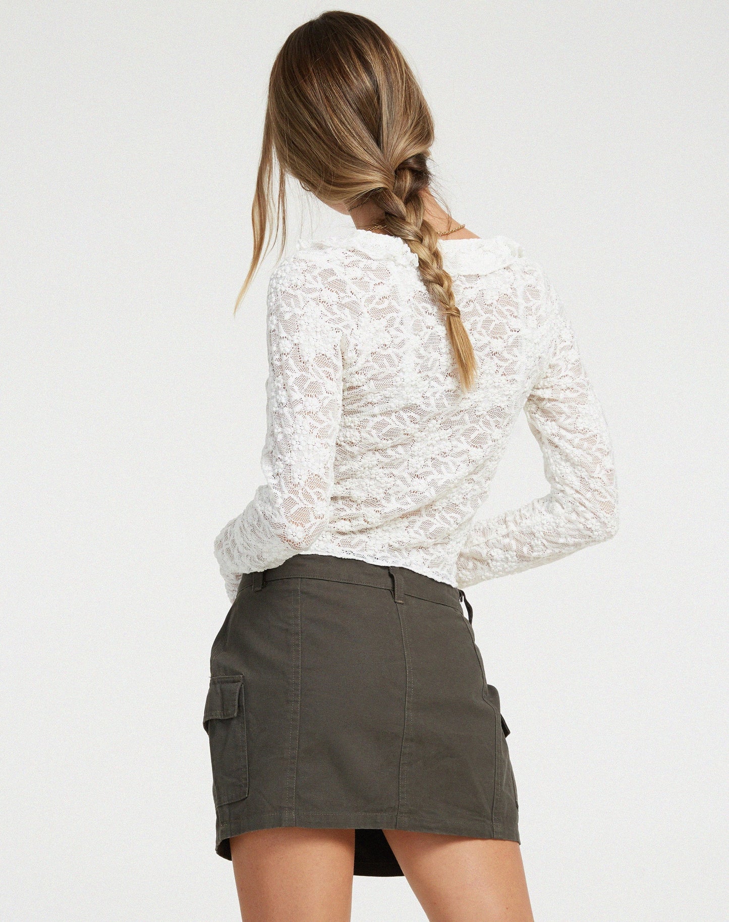 Sadiru Cardi in Lace Ivory