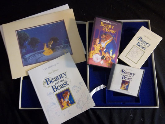 Beauty and the Beast (Disney Deluxe Collector's Edition) [VHS]