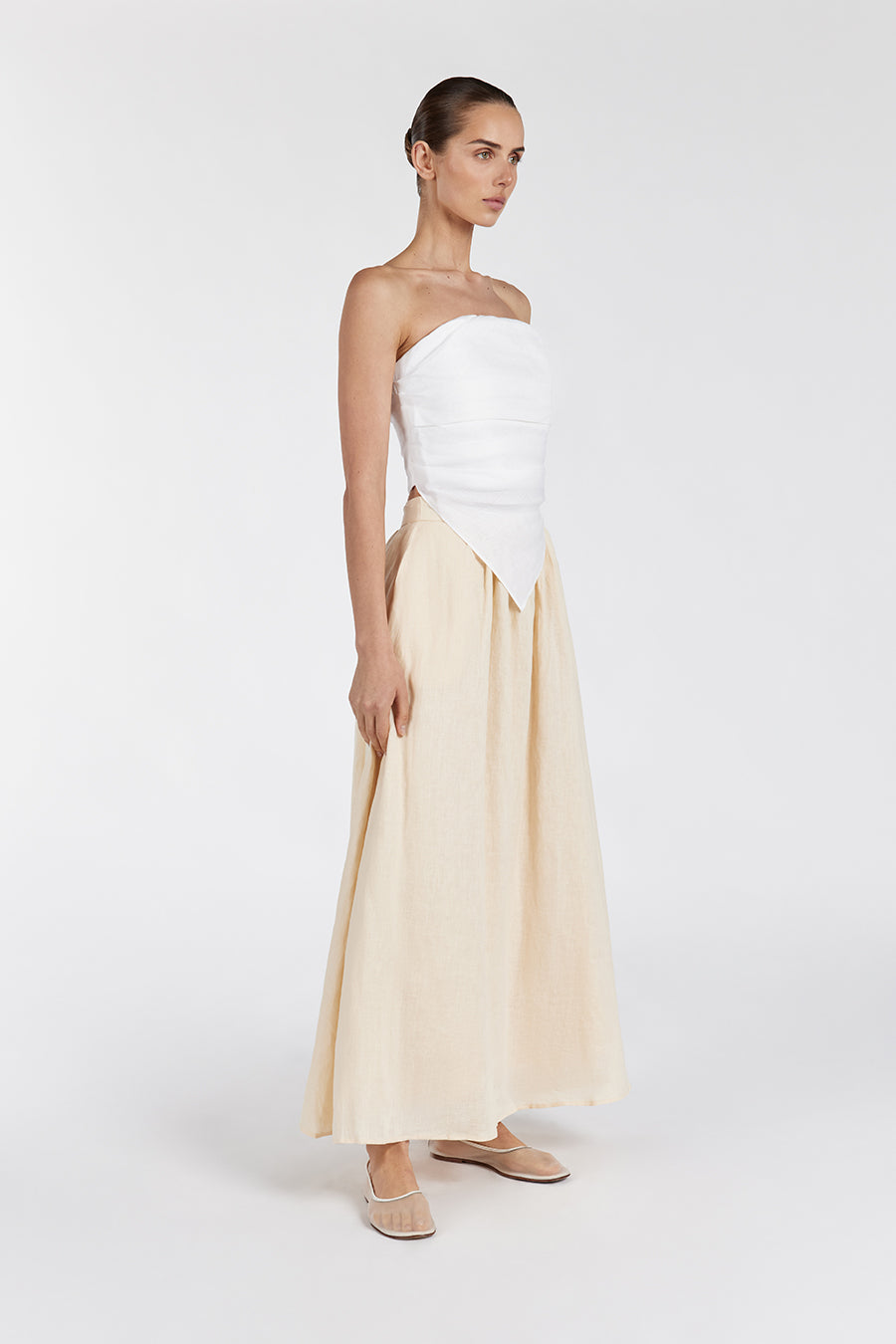 NICCI WHITE LINEN STRAPLESS TOP