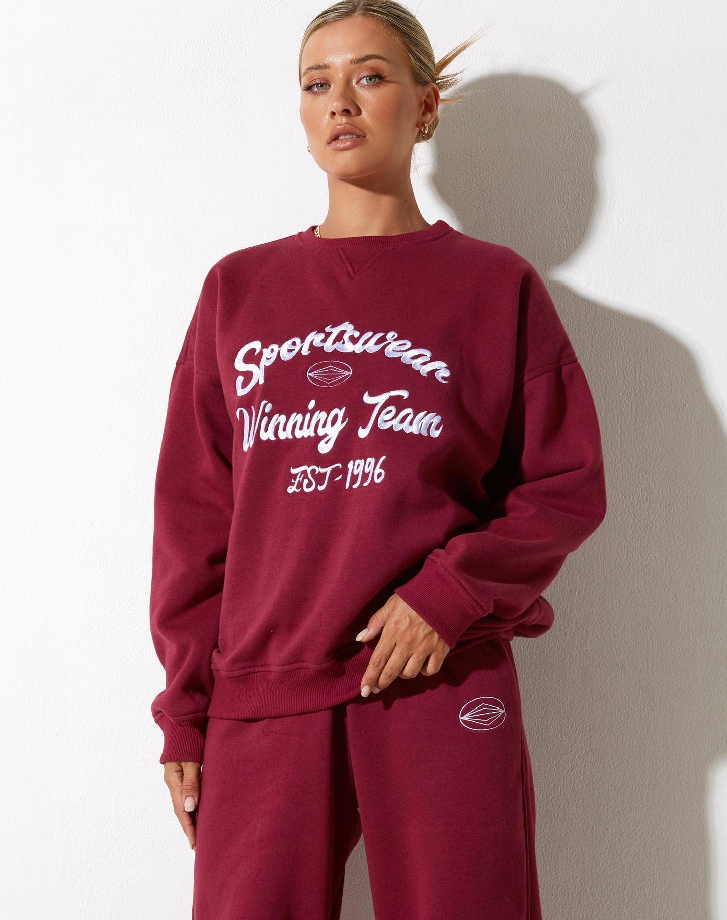 Glan Sweatshirt in Burgundy with 'Winning Team' Embro