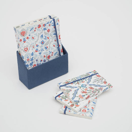 Elastic-Closure-Notebook-/-Set-of-6-Pcs-/-White-&-Blue-Decorative-Accessories